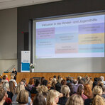 Einführungsreferat von Susan Bochert von der Freien Universität Berlin zum Jugendhilfetag