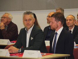 Ministerpräsident Michael Kretschmer und Landrat Carsten Michaelis während der Veranstaltung in Glauchau